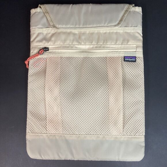 Patagonia Tablet Netbook Case - Carry/Storage - Tan/Beige - Padded - Picture 1 of 7